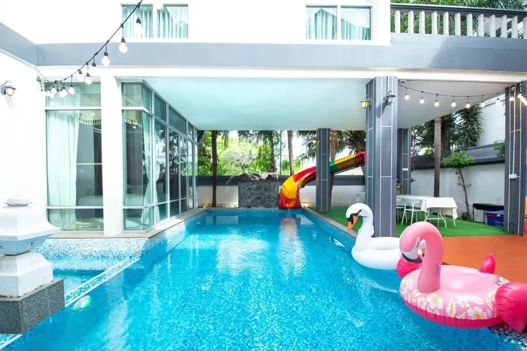 พูลวิลล่าจอมเทียน 9 ห้องนอน