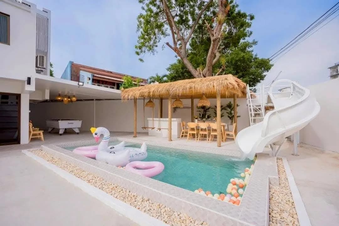 พูลวิลล่าจอมเทียน ใกล้หาด 200 เมตร